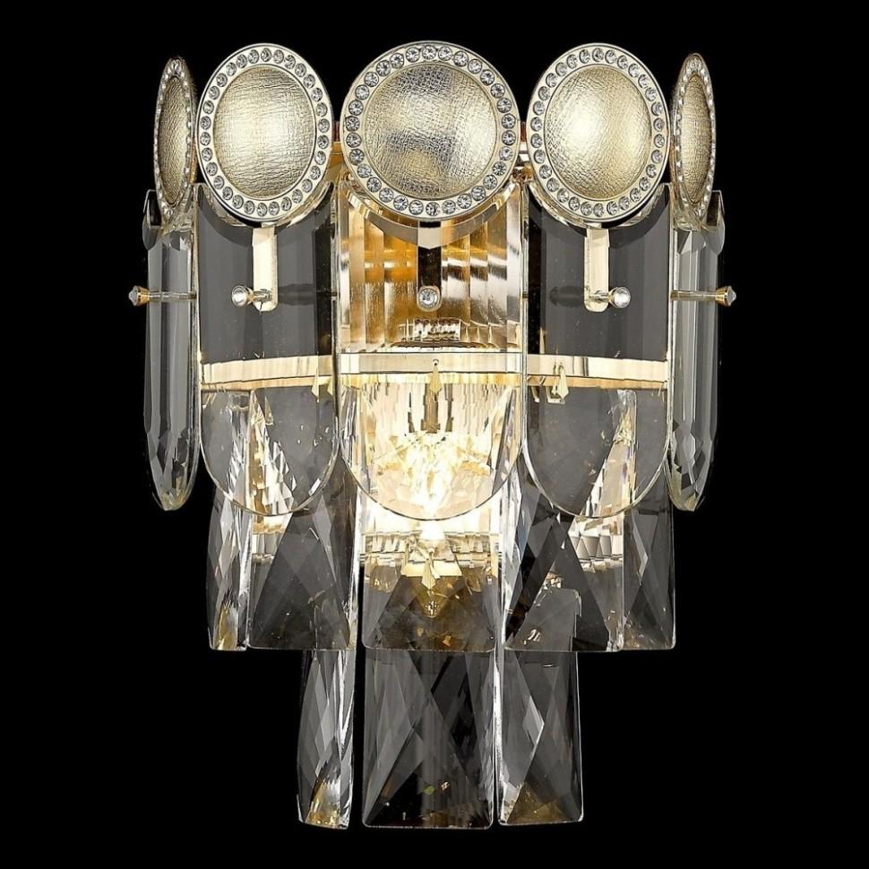 Светильник настенный Wertmark Clementia WE116.03.301