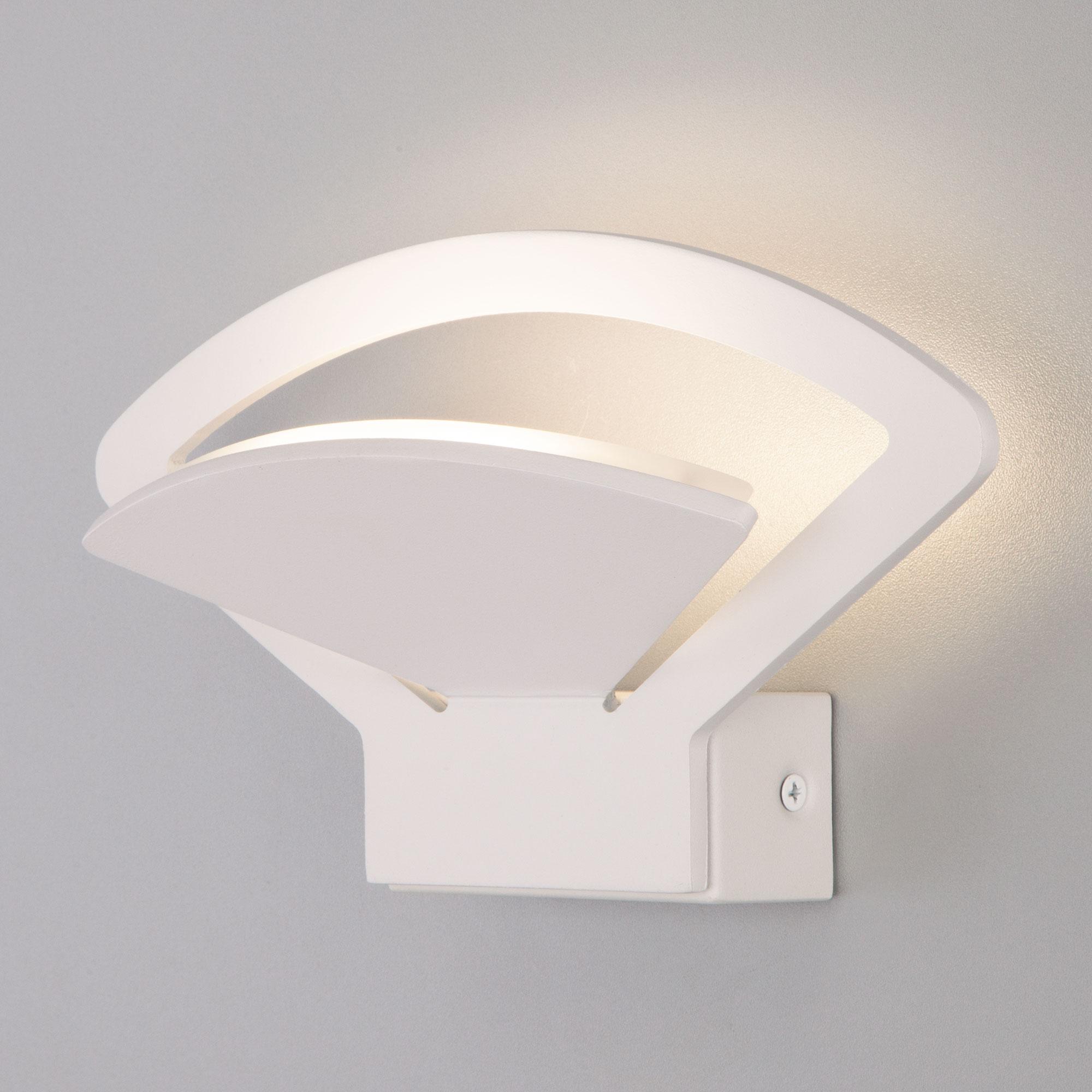 Настенный светодиодный светильник Elektrostandard Pavo LED белый (MRL LED 1009)
